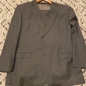 Jones New York Size 52 Long jacket and 46.5 Long pants, grey